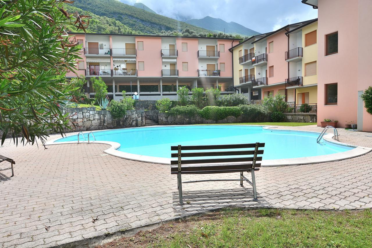 Residenza Candor With Pool Malcesine Luaran gambar