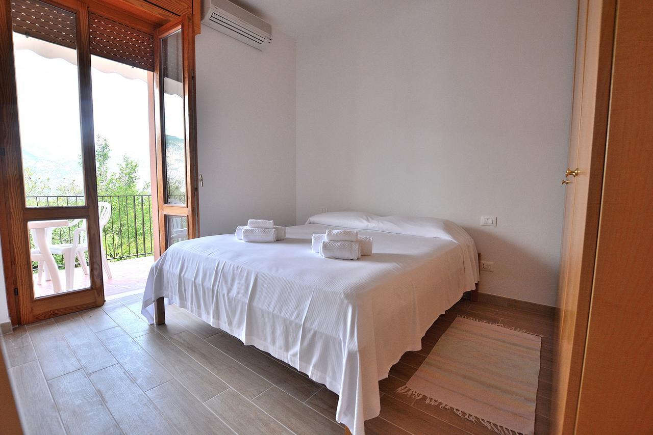 Residenza Candor With Pool Malcesine Luaran gambar